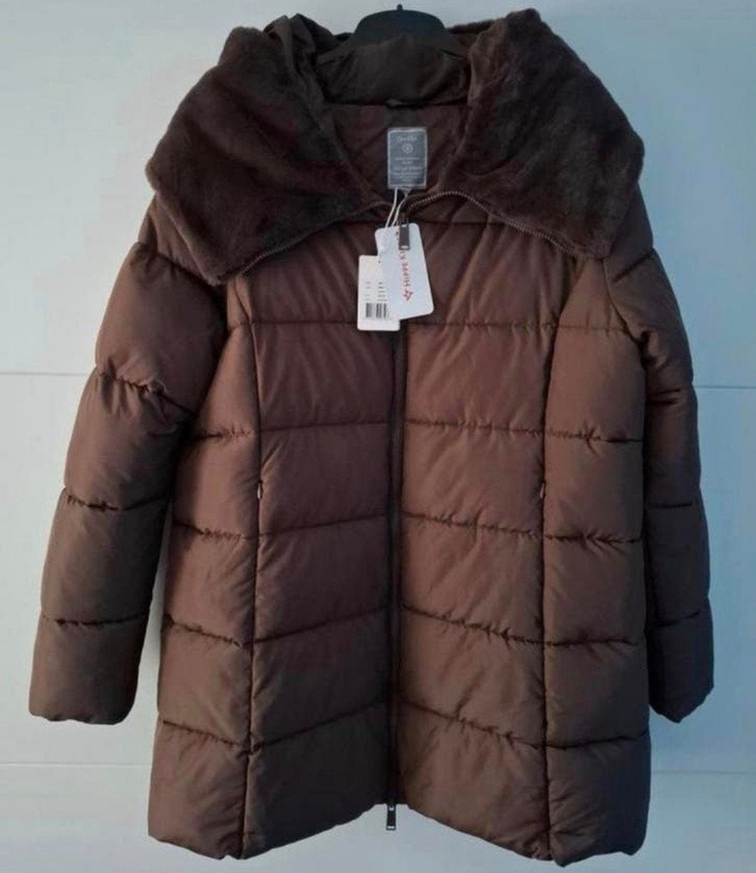 Nieuwe bruine winterjas met fauxfur kraag Geisha maat 44, Kleding | Dames, Jassen | Winter, Maat 42/44 (L), Nieuw, Ophalen of Verzenden