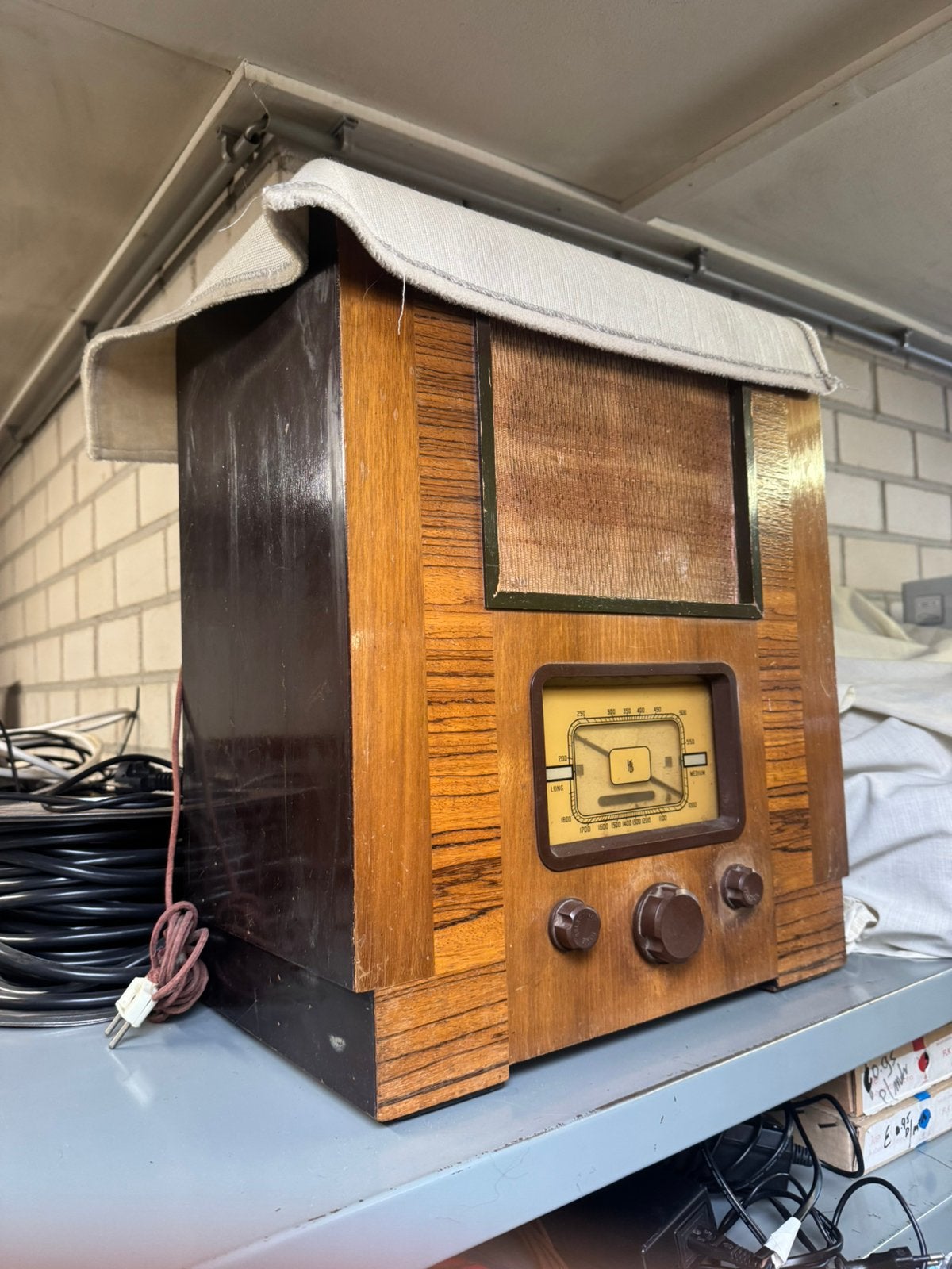 Radio retro toestel met lampen (Nr: 2265), Ophalen, Zo goed als nieuw