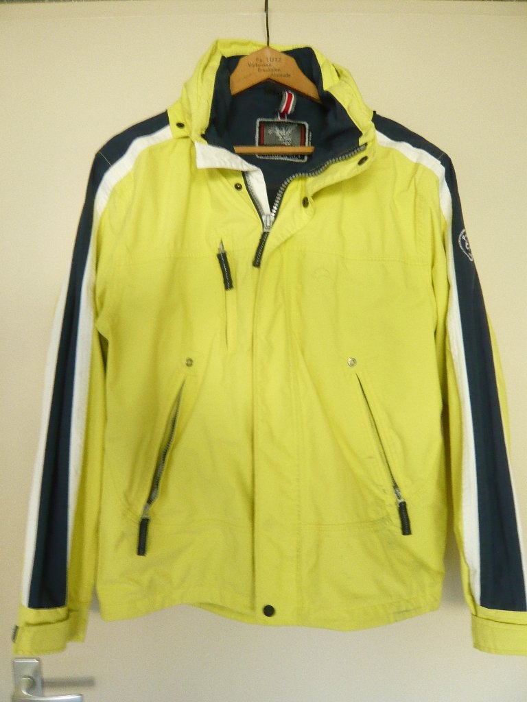 Geel regenjack met donkerbl accenten, merk FALCON, maat M, Maat 38/40 (M), Falcon, Geel, Ophalen of Verzenden