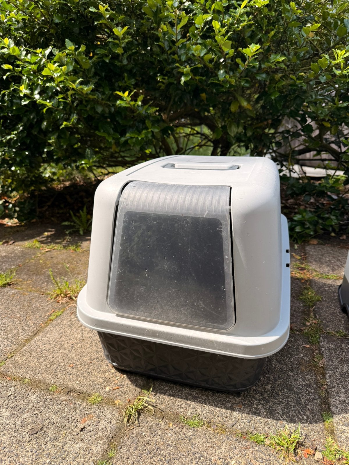 2 kattenbakken die nog een ronde mee kunnen., Dieren en Toebehoren, Ophalen, Zo goed als nieuw, Gesloten