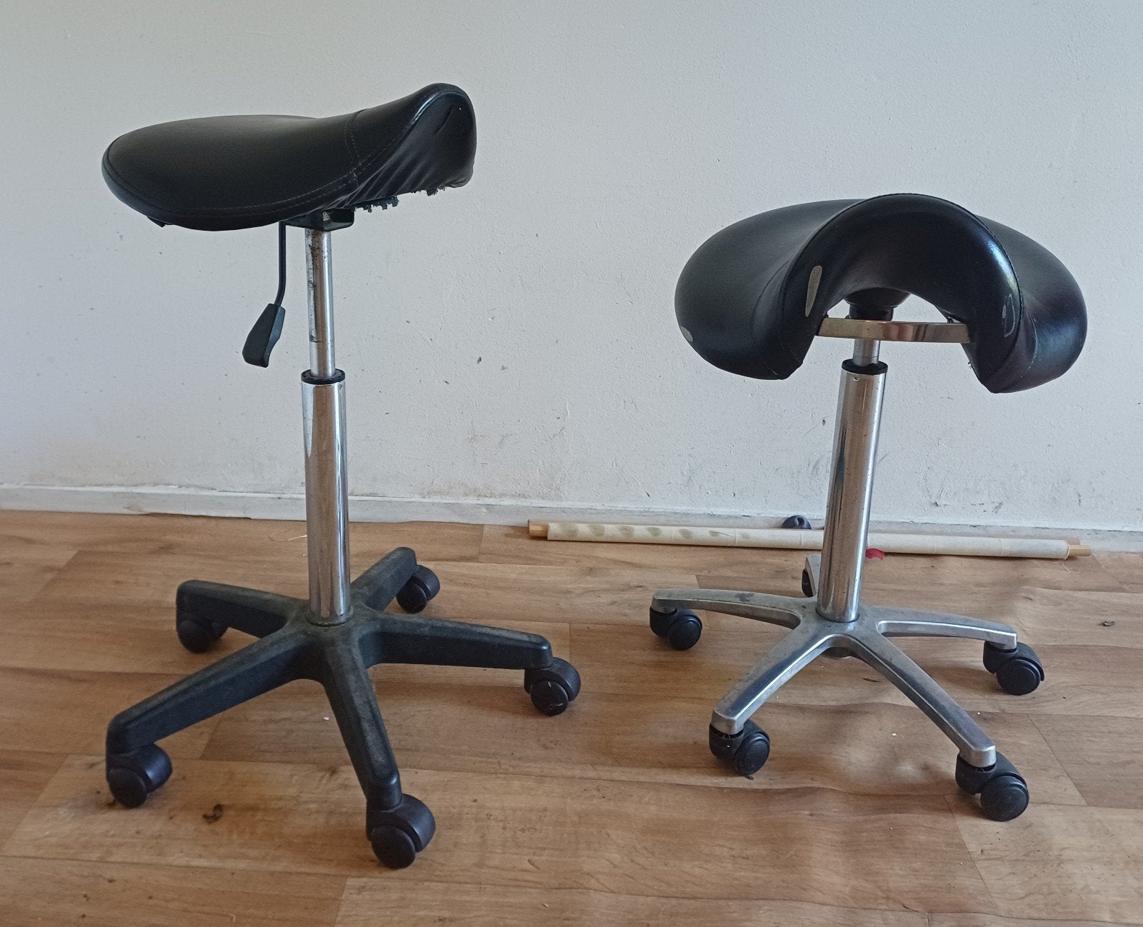 2 kappers stoelen, Ophalen, Gebruikt