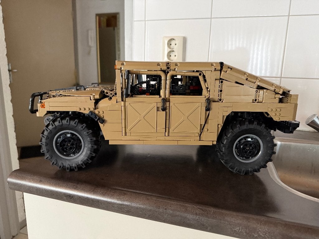 Cada Humvee, Ophalen, Zo goed als nieuw, Compleet, Complete set