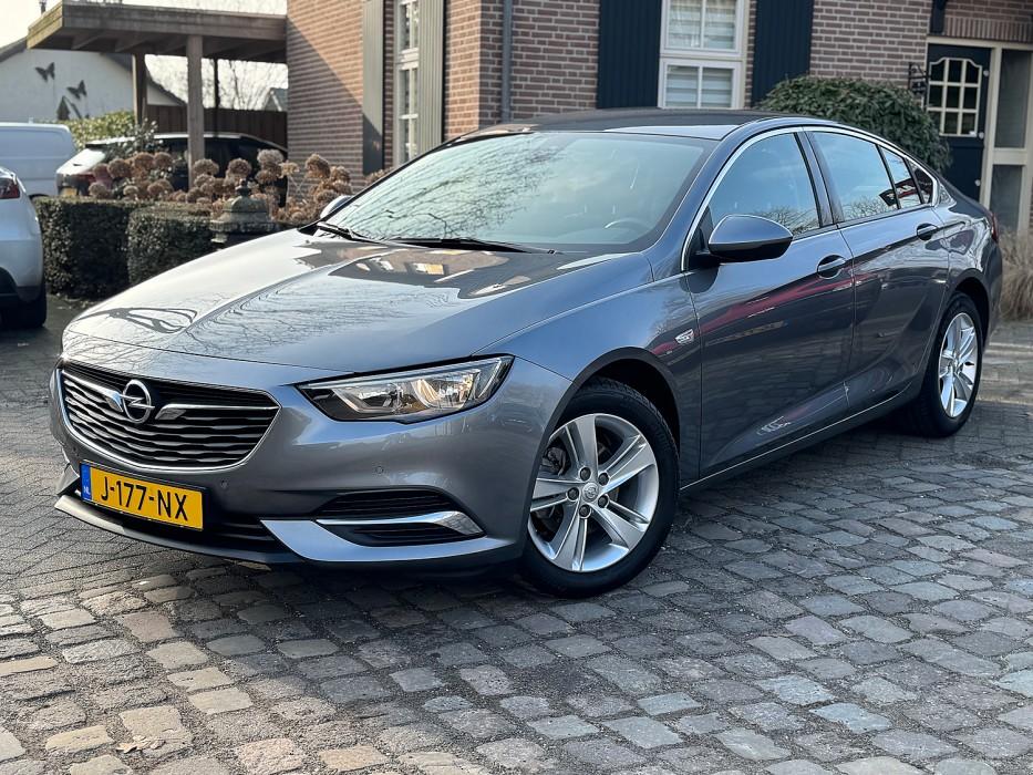 Opel Insignia HB 1.5T 165pk autom Bns Exe ecc,1/2leer,lmv,na, Gebruikt, Euro 6, 4 cilinders, Lichtsensor