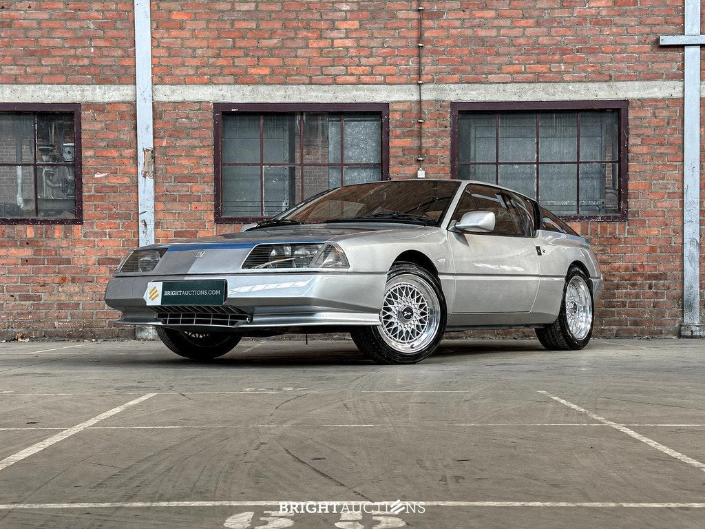 Renault Alpine 2.5 V6 GT Turbo (bj 1986), Bedrijf, Handgeschakeld, Zilver of Grijs, Coupé