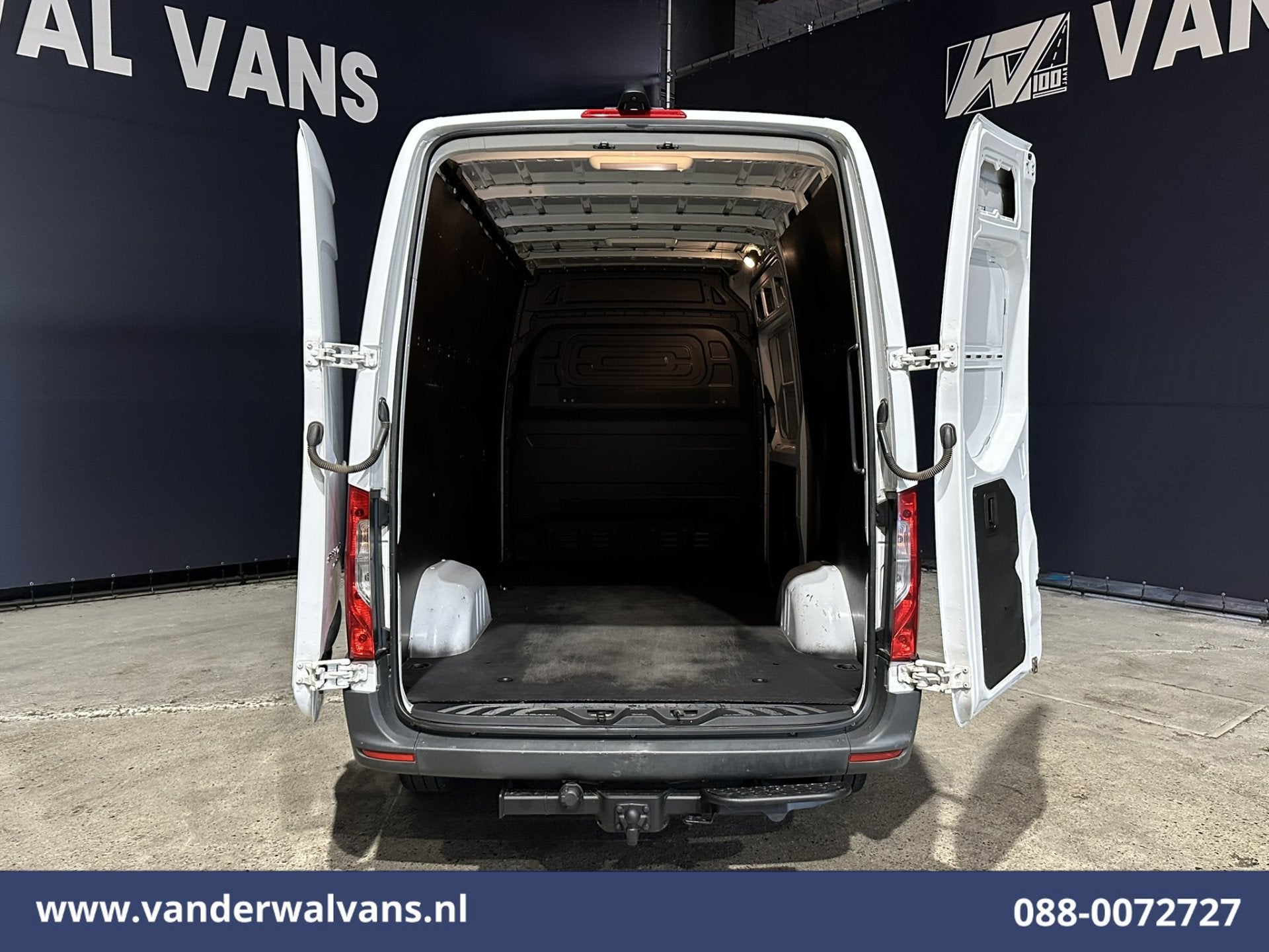 Mercedes-Benz Sprinter 317 CDI 170pk 3500kg Trekhaak L2H2 Eu, Auto's, Dealer onderhouden, Gebruikt, 4 cilinders, Verwarmde buitenspiegels