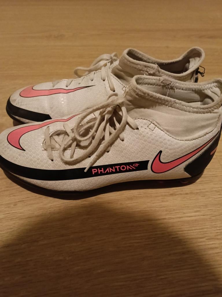 Nike phantom voetbal schoenen maat 35, Ophalen, Gebruikt, Maat XS of kleiner, Schoenen