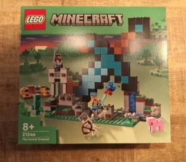 Lego Minecraft 21244 The Sword Outpost Nieuw/Sealed, Ophalen, Nieuw