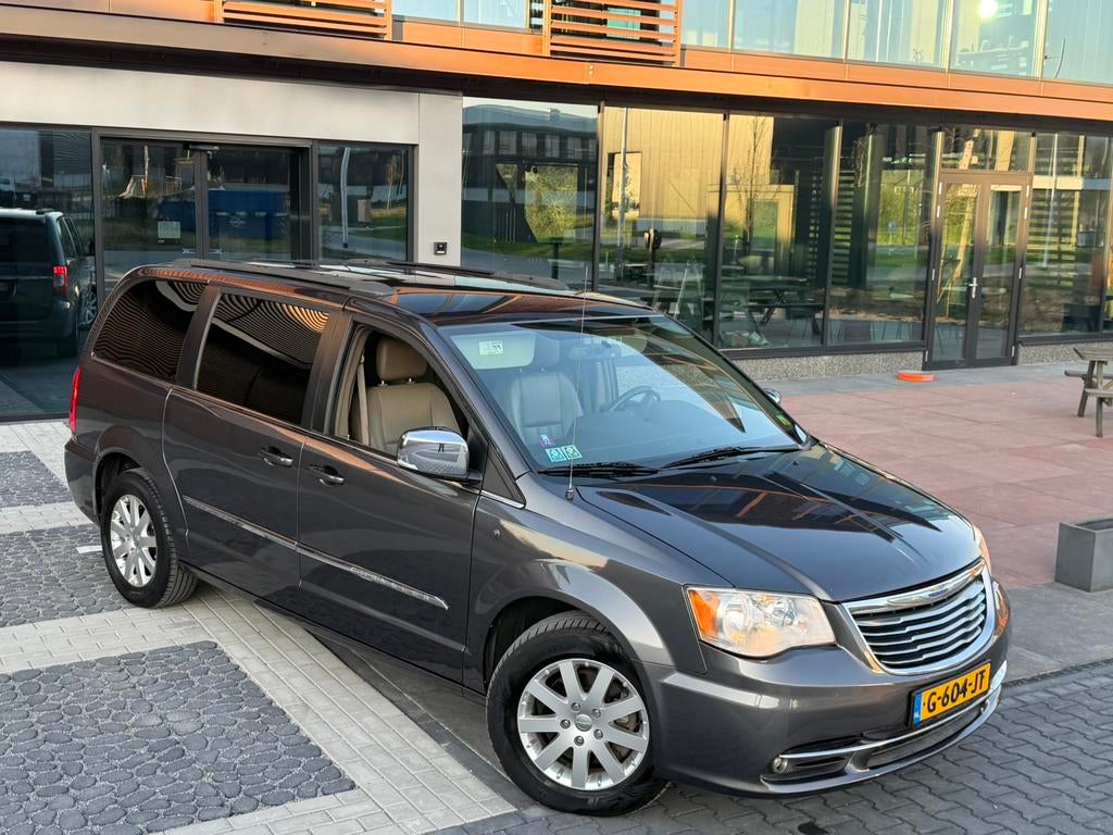 VIP Town&Country Voyager 3.6i V6 283PK+ 7P LWB LIMITED Dvd !, Auto's, Chrysler, Parkeersensor, Grand Voyager, 7 stoelen, Leder