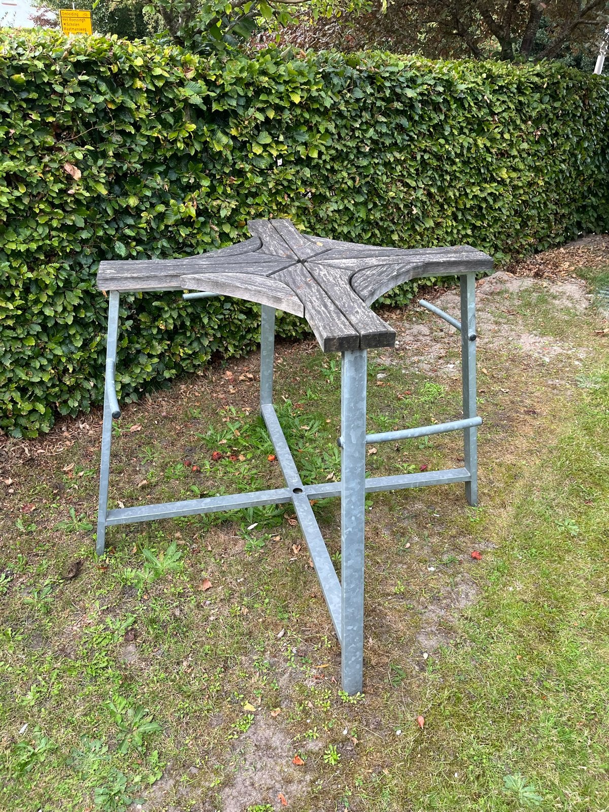 Robuuste sta-tafel voor buiten, Ophalen, Gebruikt