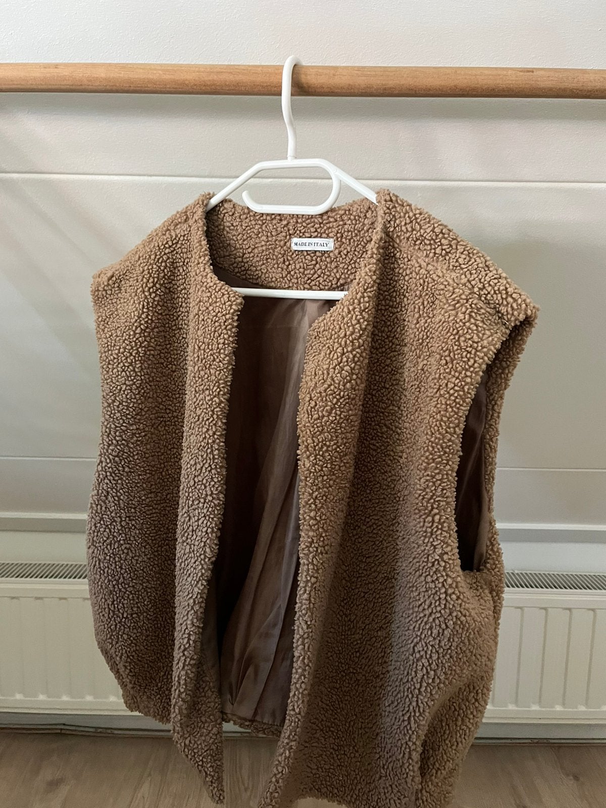 Gilet Teddy, Kleding | Dames, Bodywarmers, Ophalen of Verzenden, Zo goed als nieuw, Maat 38/40 (M), Bruin