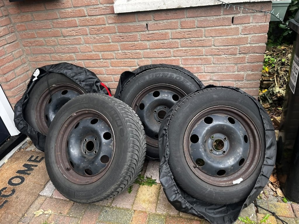 winterbanden met velgen Peugeot 3008 / 5008, Auto-onderdelen, Banden en Velgen, Ophalen, 16 inch, Banden en Velgen, Winterbanden