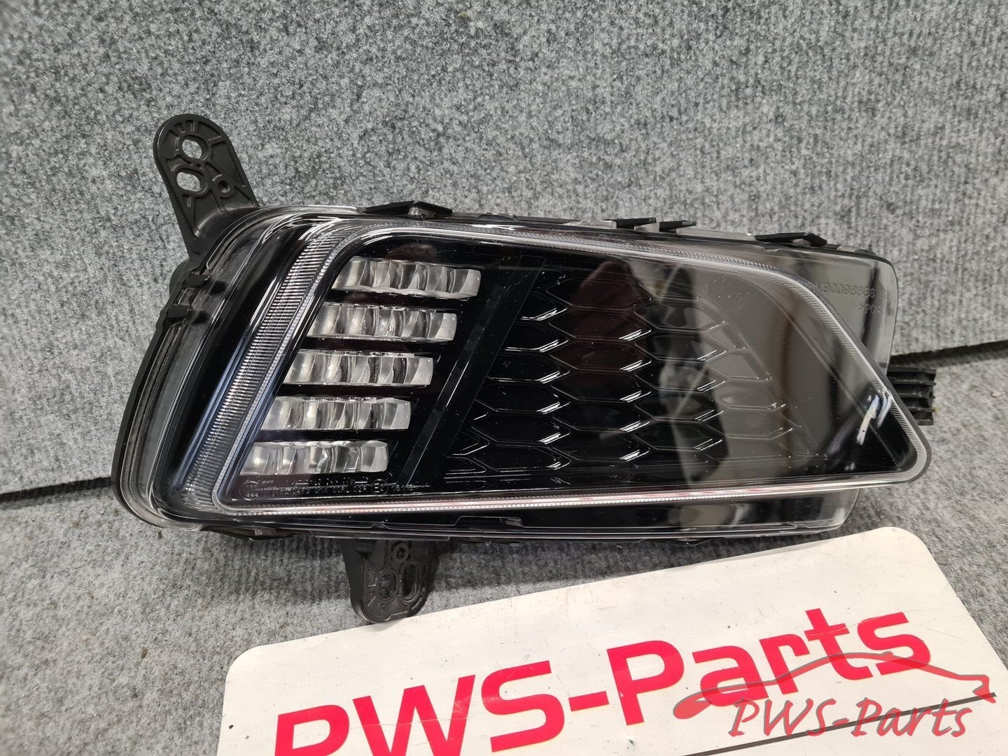 VOLKSWAGEN POLO 2G LED MISTLAMP RECHTS ORIGINEEL, Auto-onderdelen, Gebruikt, -, Volkswagen, -