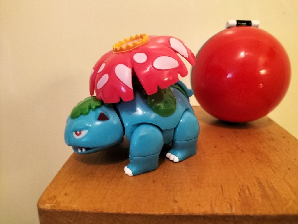 Pokémon Venusaur met Pokebal, Ophalen of Verzenden, Zo goed als nieuw, Fantasy