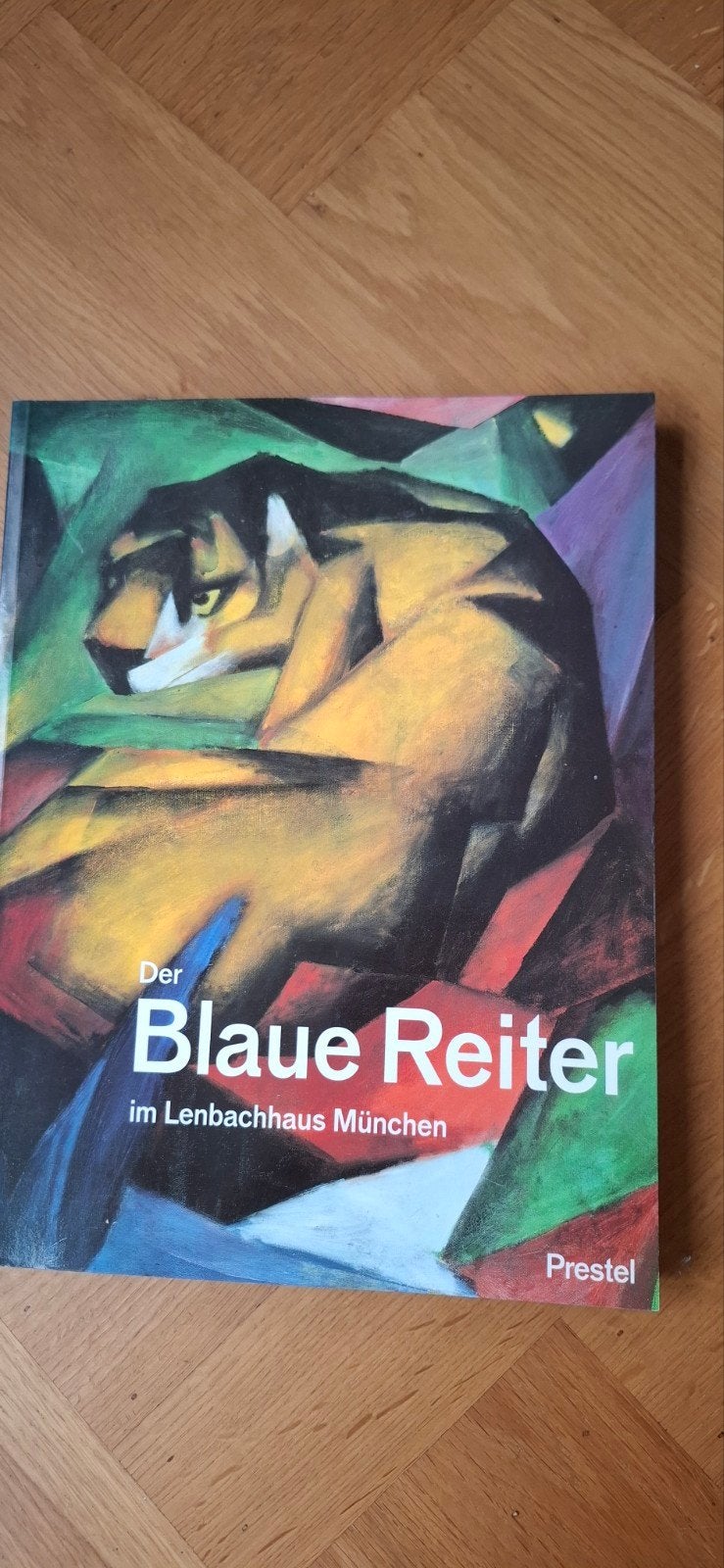 Der Blaue Reiter im Lenbachhaus München - Kunstboek, Ophalen of Verzenden, Zo goed als nieuw, Schilder- en Tekenkunst, Diverse auteurs