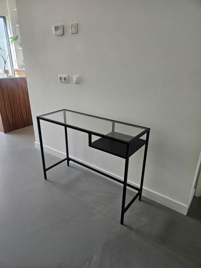Ikea side table Vittsjo met glazen blad en metalen frame, Huis en Inrichting, Tafels | Sidetables, Ophalen, 100 tot 150 cm, Modern, Industrieel