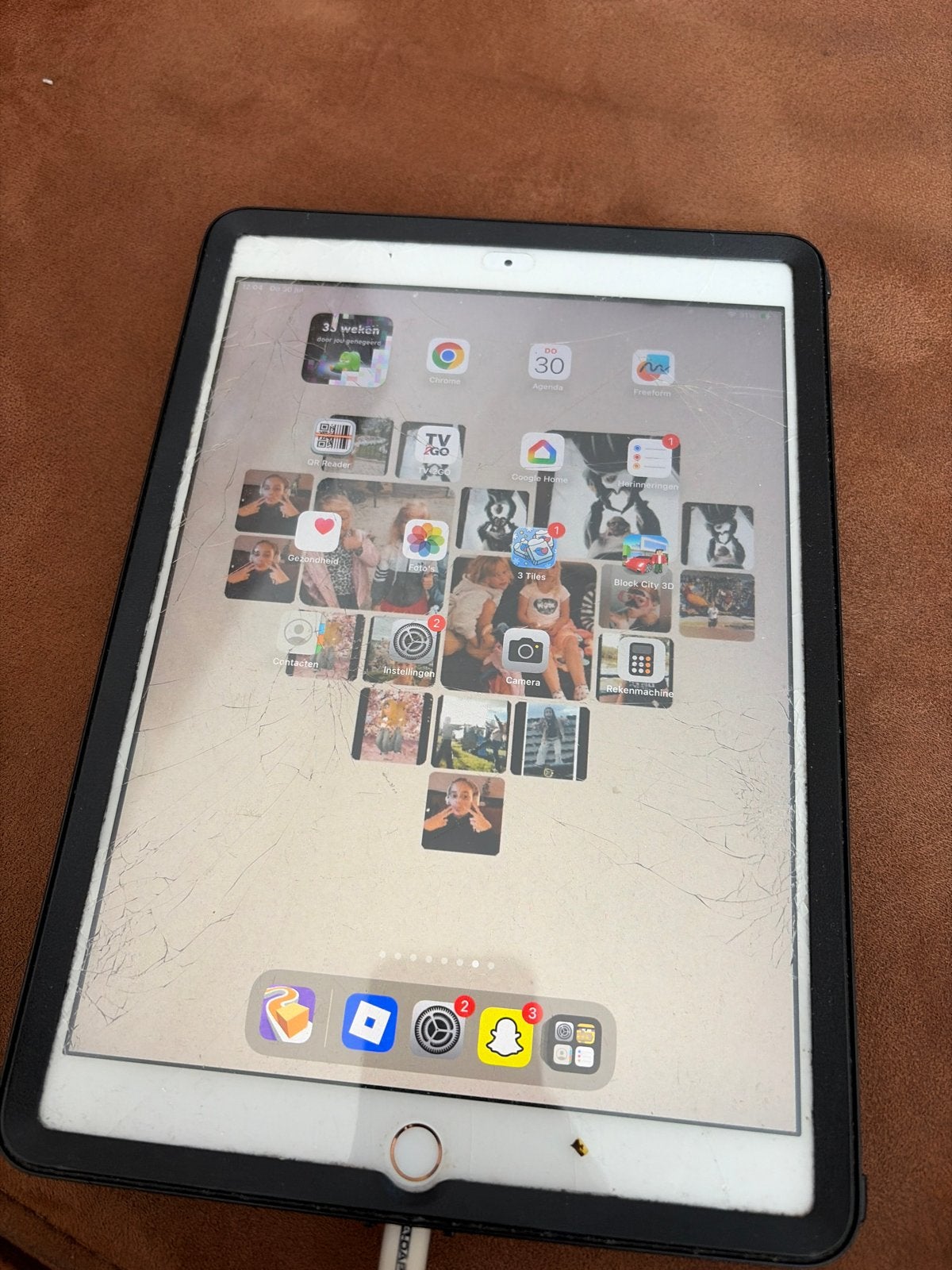 Apple iPad 7e generatie met gebarsten scherm - Goud, Computers en Software, Apple iPads, Gebruikt, 32 GB, Apple iPad, Goud