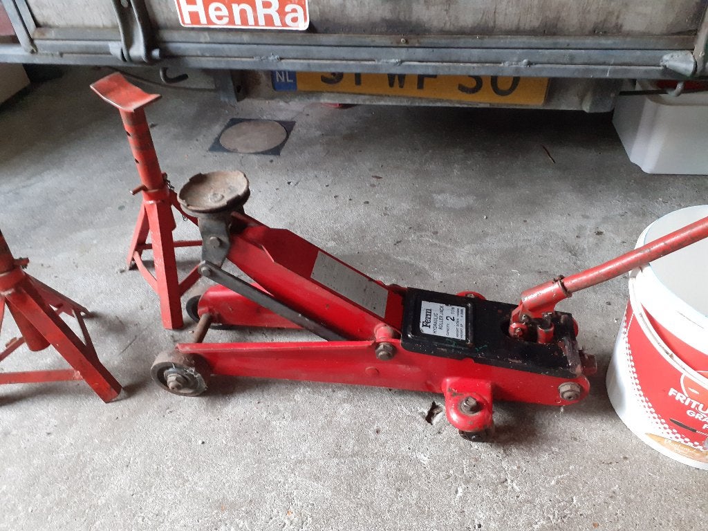 Ferm garagekrik, incl. 2 bokjes, hefvermogen 2000 kg, Auto diversen, Ophalen, Gebruikt, Hydraulisch, Garagekrik