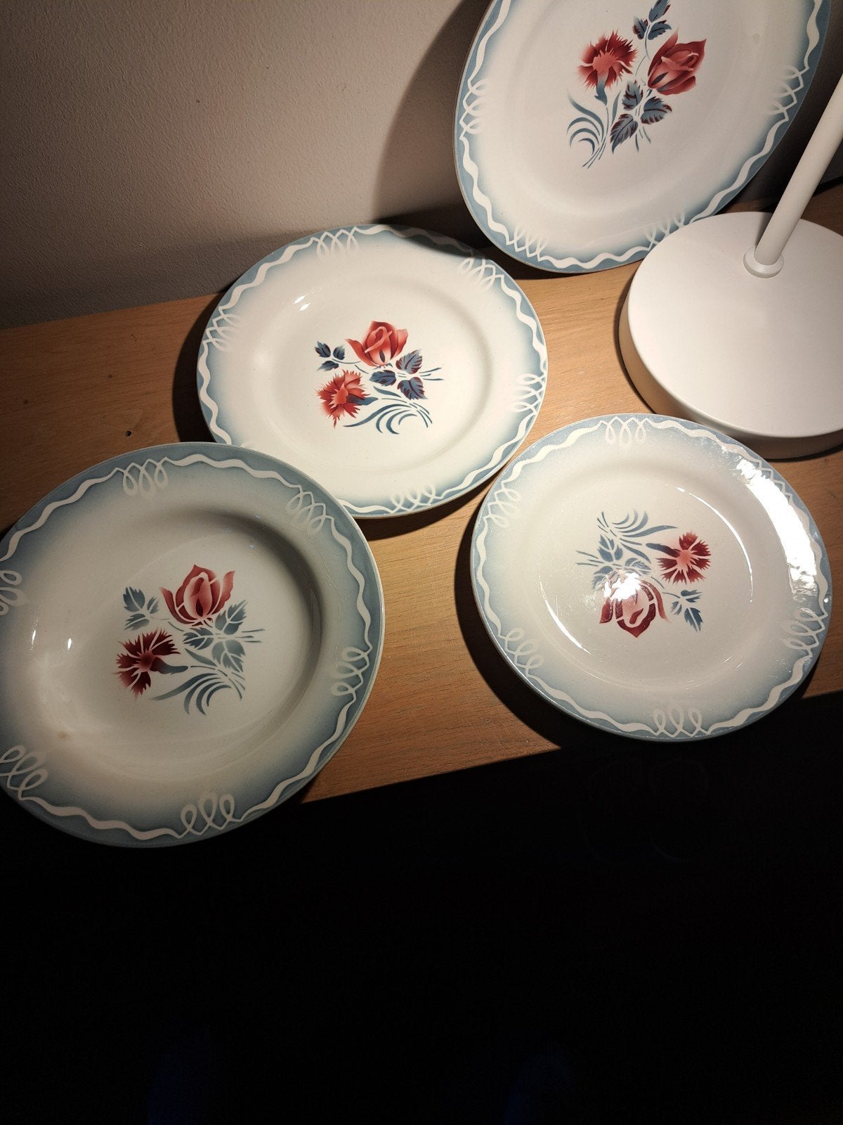 Set van 2 vintage Marinette Digoin borden met bloemmotief, Ophalen of Verzenden