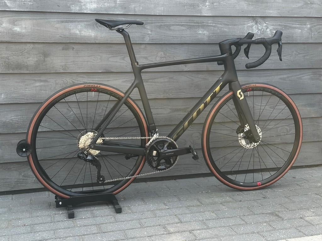 Nieuw!! Scott Addict RC15 Disc ,XL / 58 cm, 105 R-7150 Di2, 28 inch, Carbon, Nieuw, 57 tot 61 cm