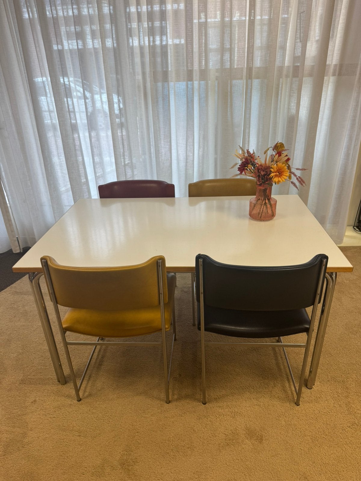 Tafel met 4 stoelen met buisframe, Ophalen, Gebruikt, 100 tot 150 cm, Rond