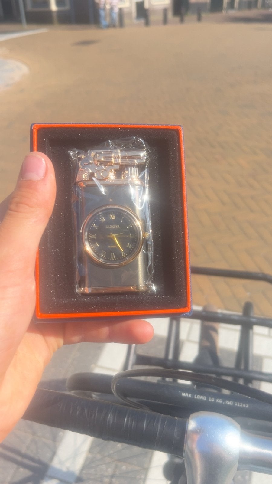 Nieuwe aansteker met ingebouwd horloge, Overige materialen, Zakhorloge, Nieuw, Ophalen
