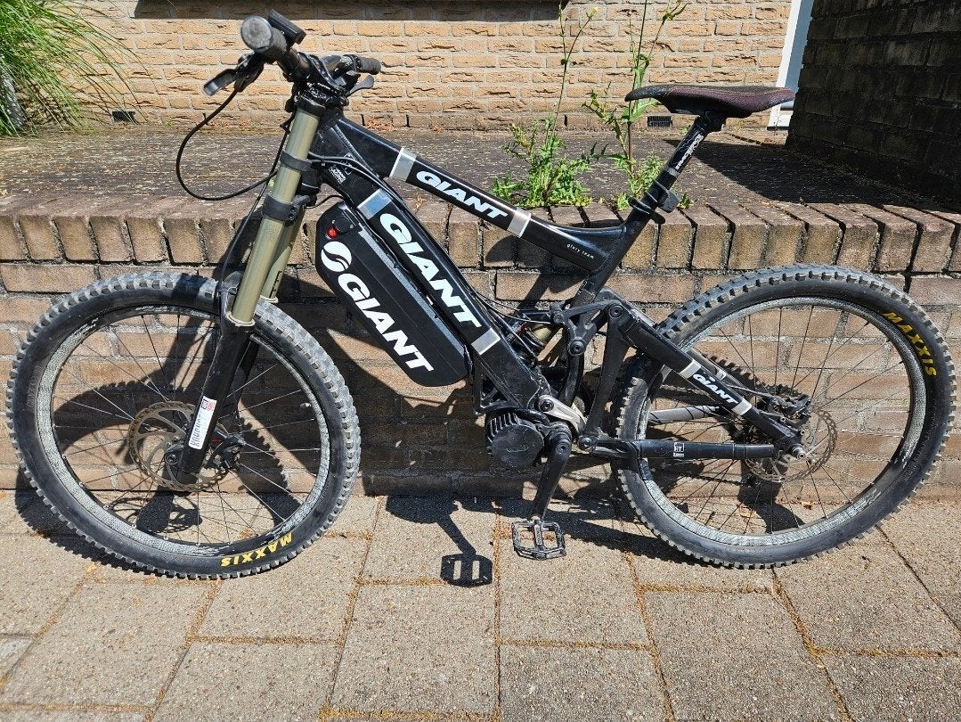giant glory downhill bike elektrisch, Ophalen, Gebruikt, Fully, Giant