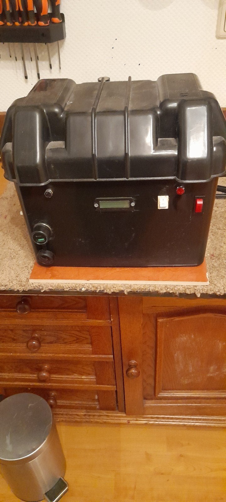 Draagbare Accubox met USB en 12V aansluitingen, Gebruikt