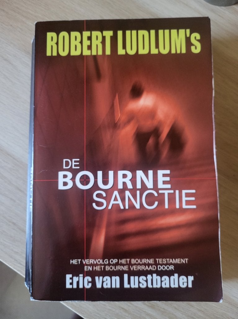 Eric van Lustbader – De Bourne Sanctie., Boeken, Ophalen of Verzenden, Gelezen, Eric Van Lustbader