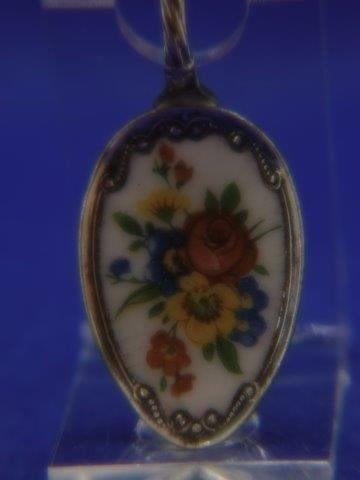 Lepeltje: Bloemen Met een bokkenpootje, Verzenden
