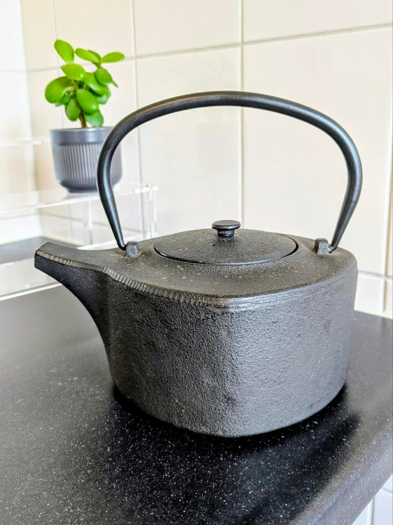 Gietijzeren theepot Simon Levelt Japandi zgan, Ophalen of Verzenden, Zo goed als nieuw, Overige merken