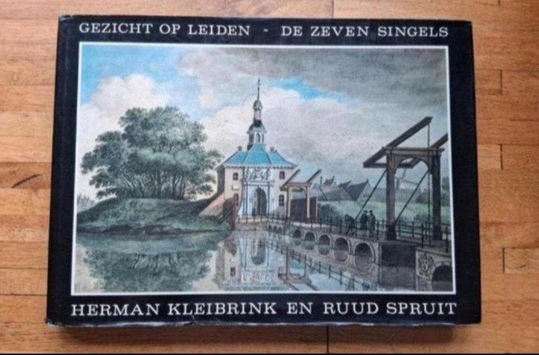 Gezicht op leiden / leyden
De zeven singels
Fotoboek met bij, Ophalen of Verzenden, Zo goed als nieuw