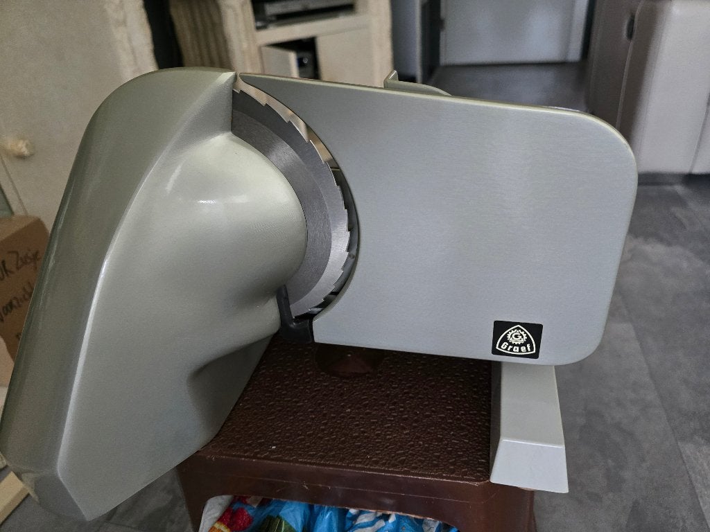 Snijmachine zo goed als nieuw, Ophalen, Zo goed als nieuw, Snijmachine, Meerkleurig