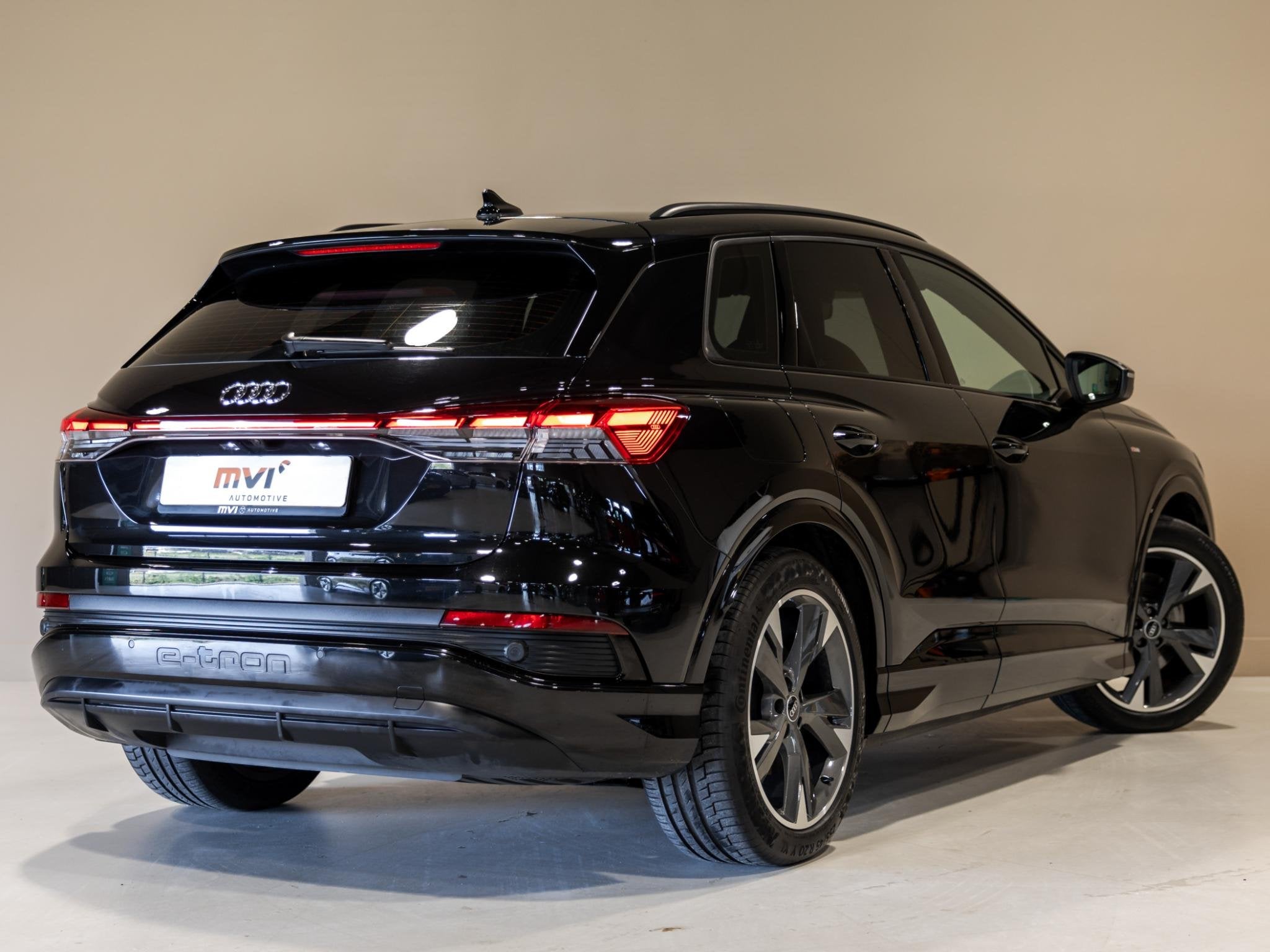 Audi Q4 e-tron 40 S-Line Competition 77 kWh SOH 93% / 204pk, Auto's, Automaat, Dealer onderhouden, Achterwielaandrijving, Gebruikt