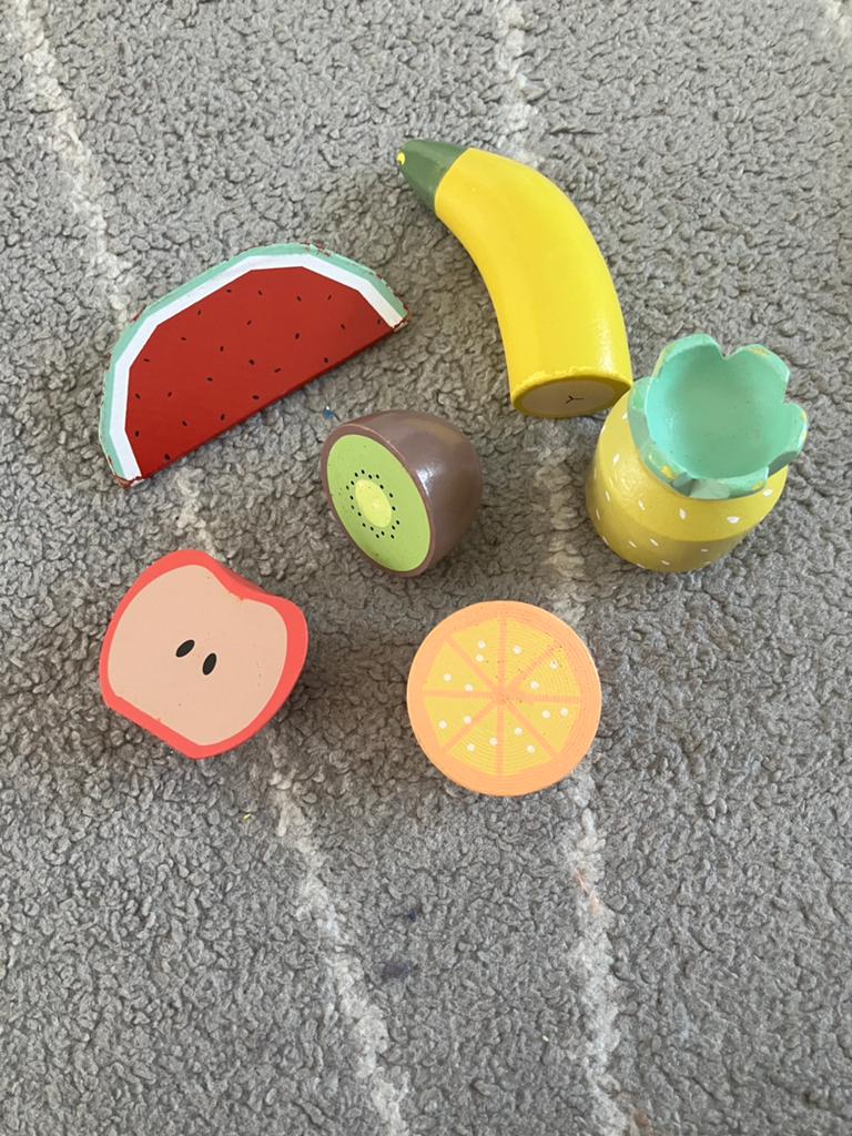 Houten fruit, Kinderen en Baby's, Speelgoed | Houten speelgoed, Ophalen of Verzenden, Gebruikt, Meubelstuk of Keukentje