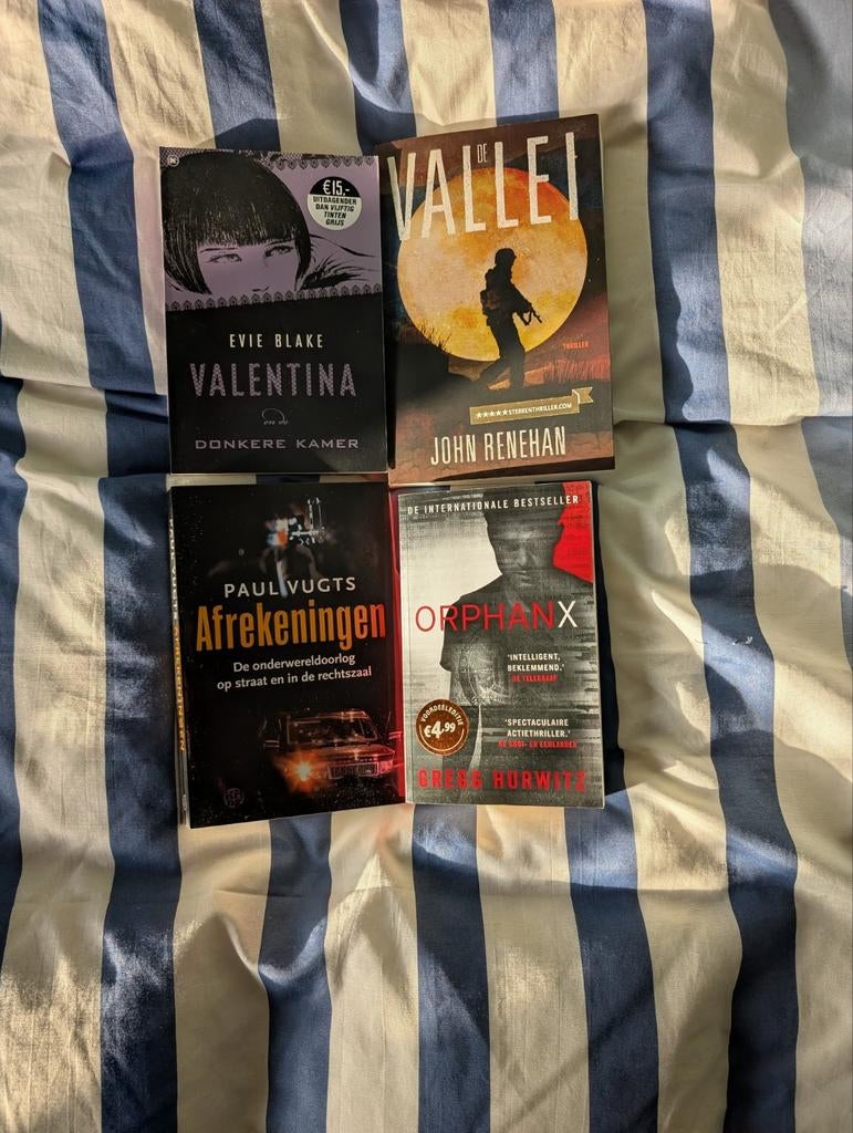 4 diverse boeken, Boeken, Ophalen of Verzenden, Gelezen