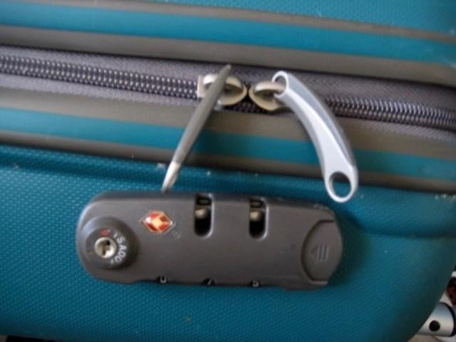 ' ENRICO BENETTI KOFFER TROLLEY, 4 WIELEN ROLLER ,HANDBAGAGE, Sieraden, Tassen en Uiterlijk, Koffers, Wieltjes, 50 tot 60 cm, Hard kunststof