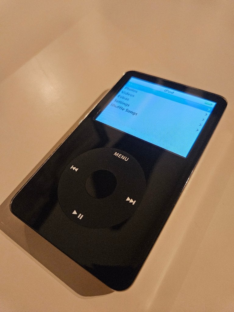 iPod Classic 5.5 gen 30 GB, Gebruikt, Classic, Zwart, Ophalen of Verzenden