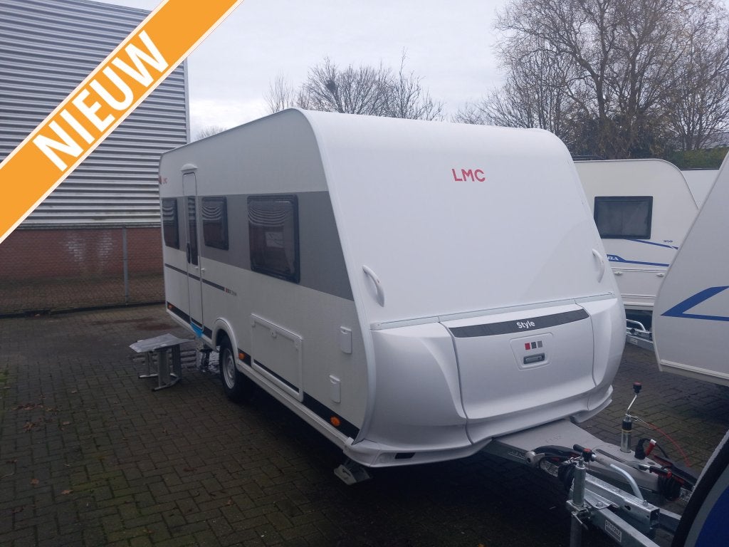 LMC Style 460 E Sumerdeal NU, Caravans en Kamperen, Standaardzit, Bedrijf, Ringverwarming, 5 tot 6 meter
