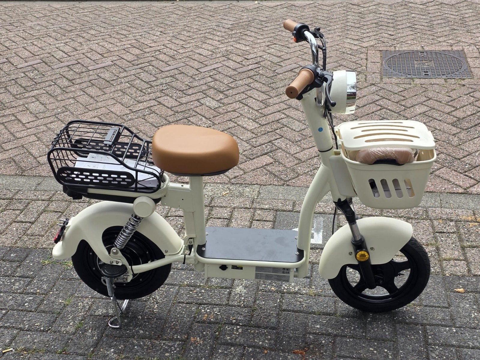 Splinternieuwe elektrische snor step/scooter., Elektrisch, Nieuw, Ophalen, Overige merken