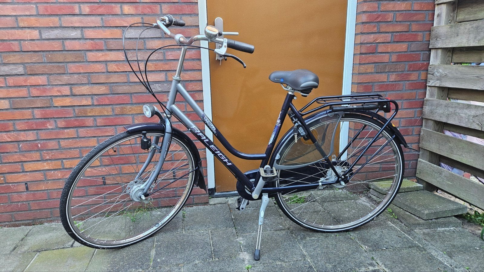 Raleigh damesfiets als nieuw., Gebruikt, Velgrem, Versnellingen, 50 tot 53 cm