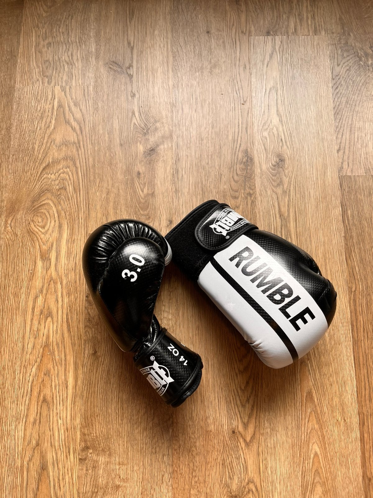 Rumble bokshandschoenen 14 OZ, Sport en Fitness, Vechtsporten en Zelfverdediging, Ophalen of Verzenden, Zo goed als nieuw, Overige