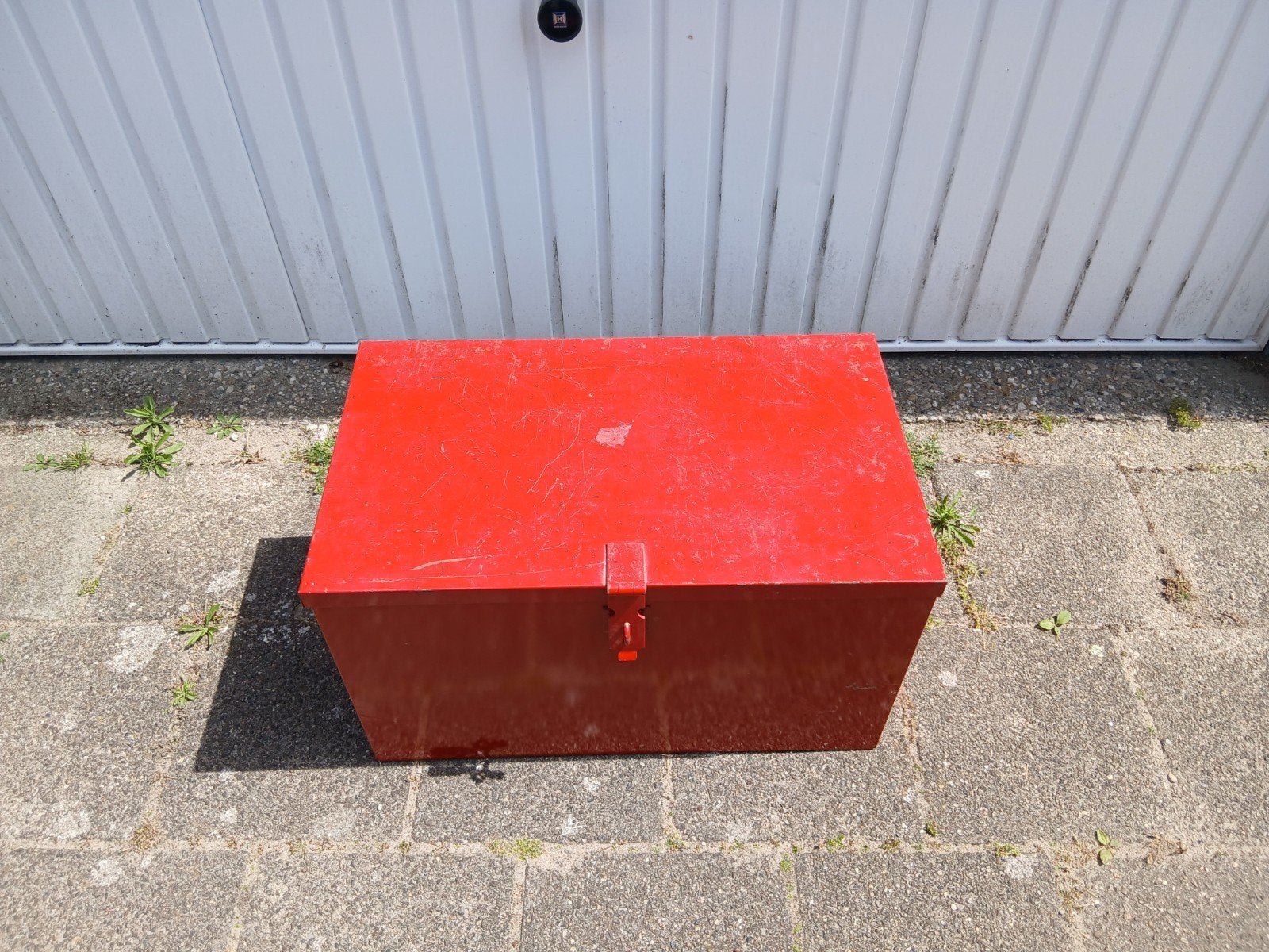 Rode metalen gereedschapskist met vakken, Ophalen of Verzenden, Zo goed als nieuw