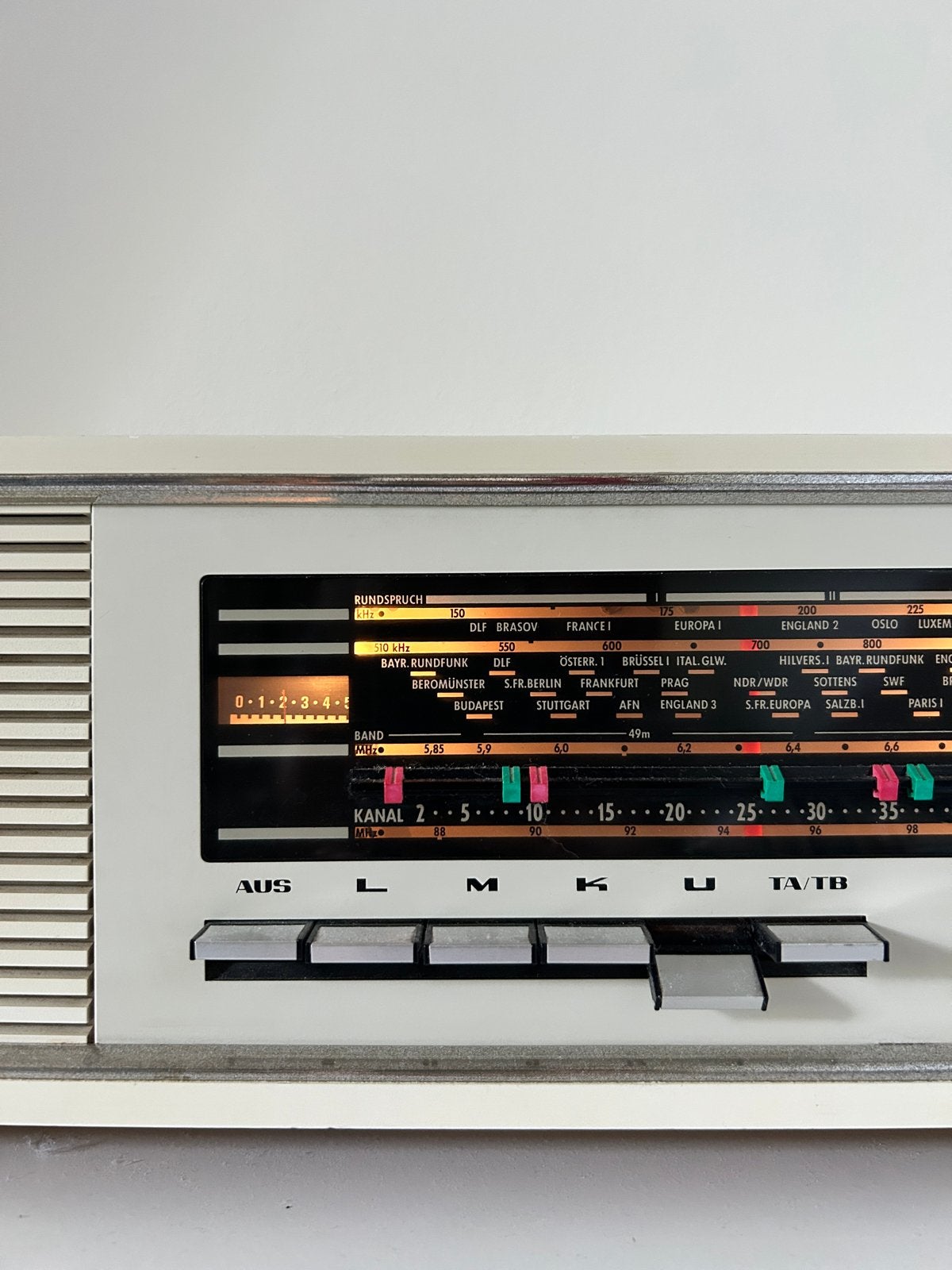 Vintage Grundig Radio - Made in Germany, Ophalen of Verzenden, Gebruikt, Radio