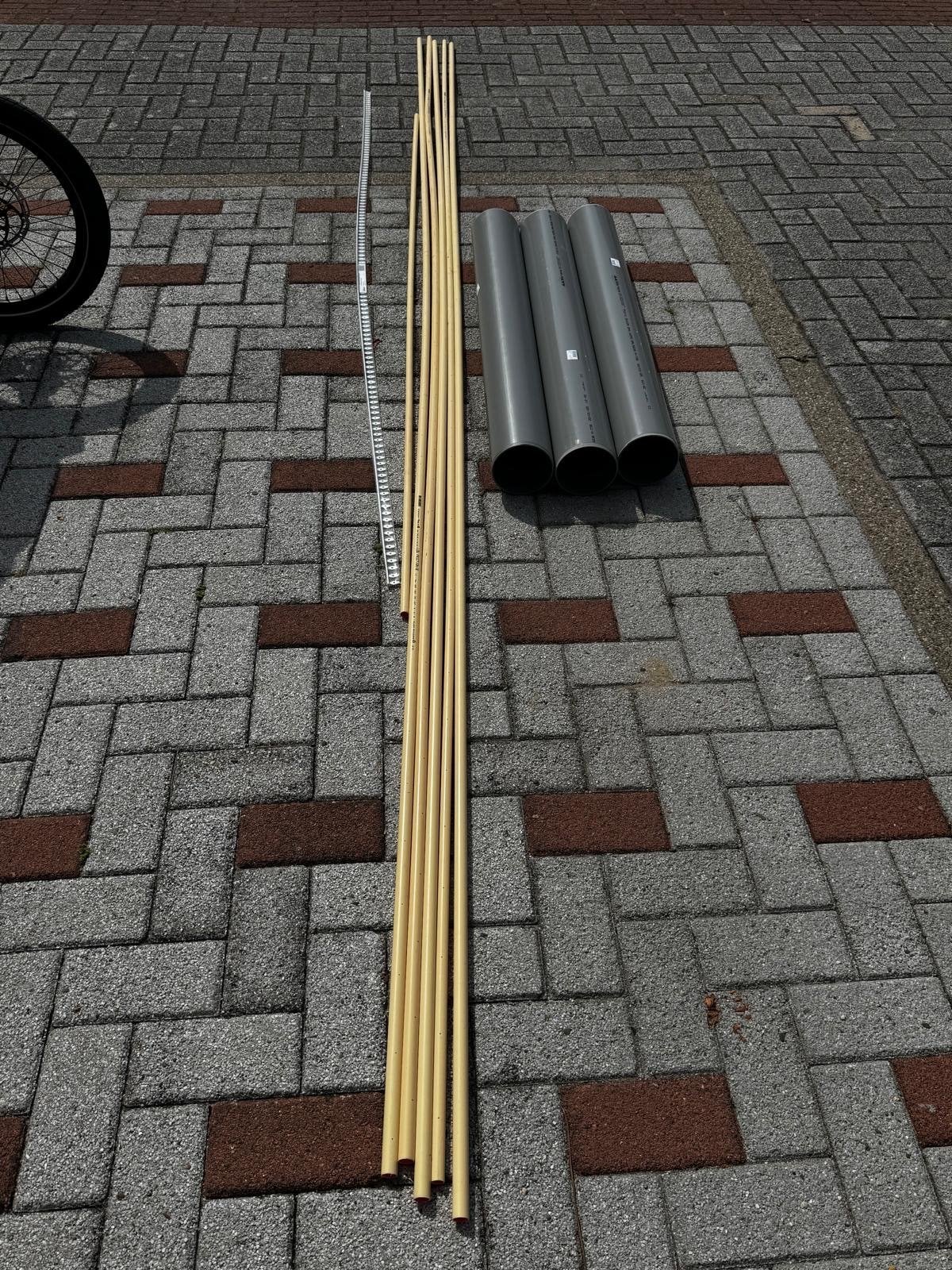 PVC buis en egaliseer eindprofiel, Doe-het-zelf en Verbouw, Buizen en Afvoer, Ophalen, Pvc, 2 tot 4 meter, Nieuw