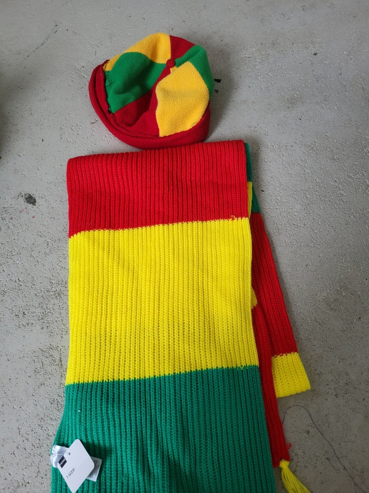 Hema Rasta Muts en Sjaal Set - Nieuw, Maat 46/48 (XL) of groter, Nieuw, Ophalen of Verzenden, Hema