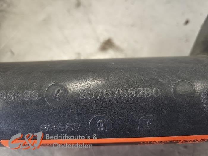 Intercooler Buis van een Opel Vivaro, Gebruikt, -, -, Opel