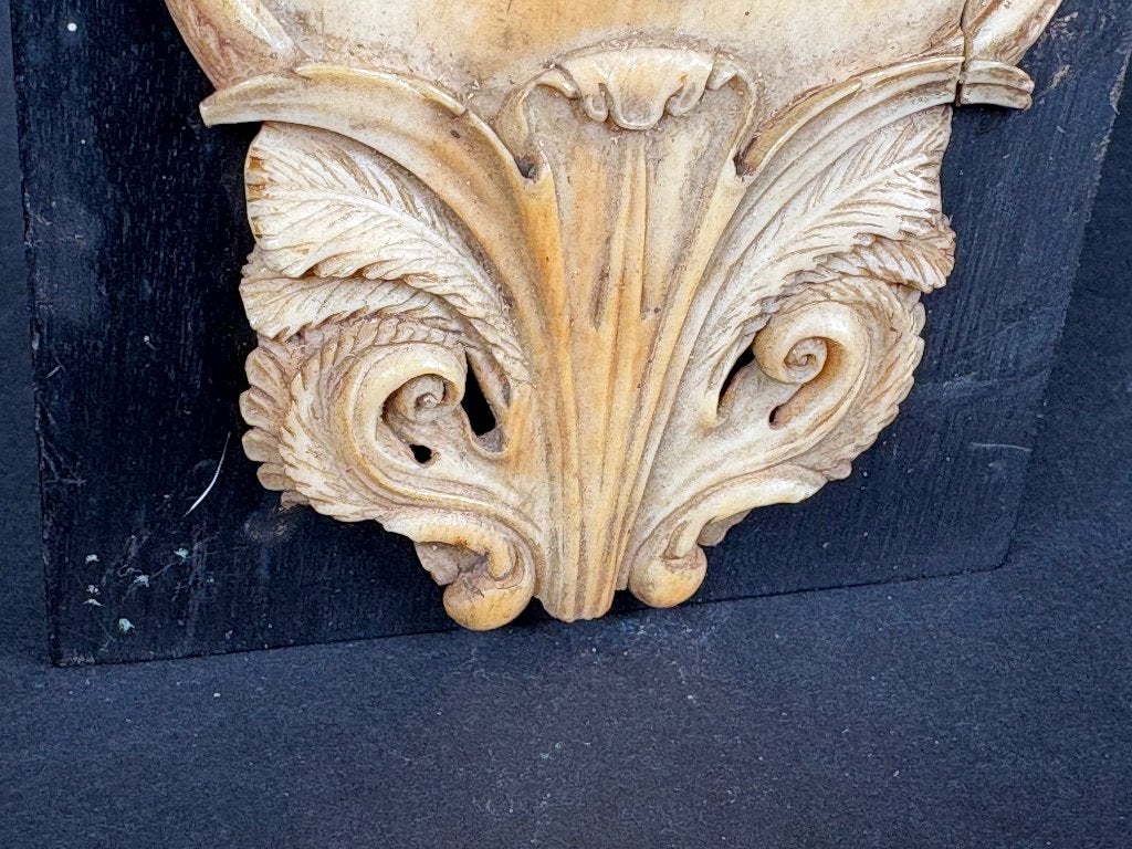 Antiek gesneden reliëf — moeder met kind, ivoor 18e eeuw, Antiek en Kunst, Ophalen of Verzenden