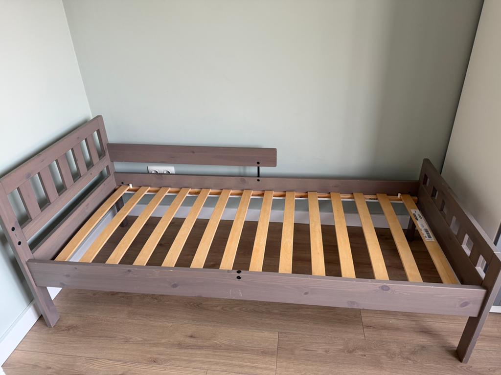 Peuter bed, Ophalen, Gebruikt, Bruin, 190 cm of minder