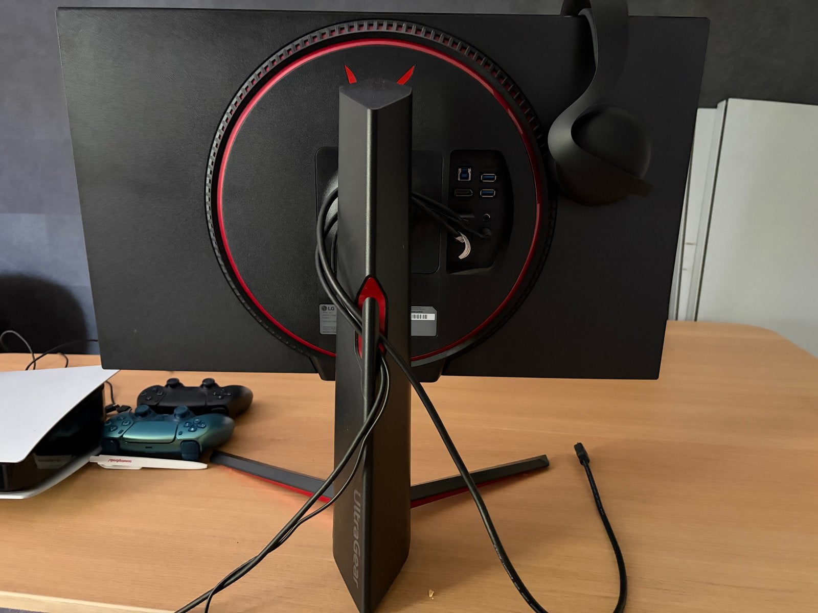 LG 27GP850-B UltraGear Gaming Monitor 27 inch QHD 165Hz, IPS, Zo goed als nieuw, 1 tot 2 ms, Ingebouwde speakers