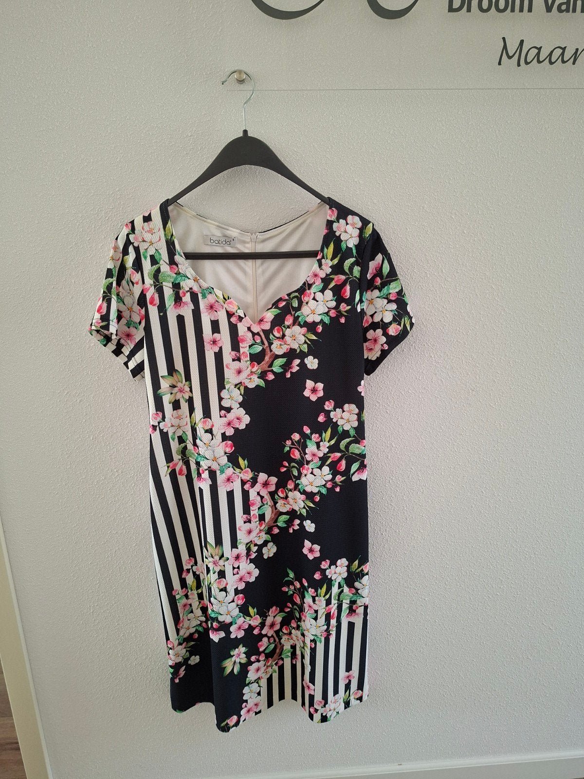 Batida Zomerjurk met Bloemenprint en Strepen, Kleding | Dames, Jurken, Zwart, Maat 42/44 (L), Ophalen of Verzenden, Zo goed als nieuw
